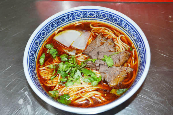 创业开面馆—面食培训学校告诉你这样选址不吃亏